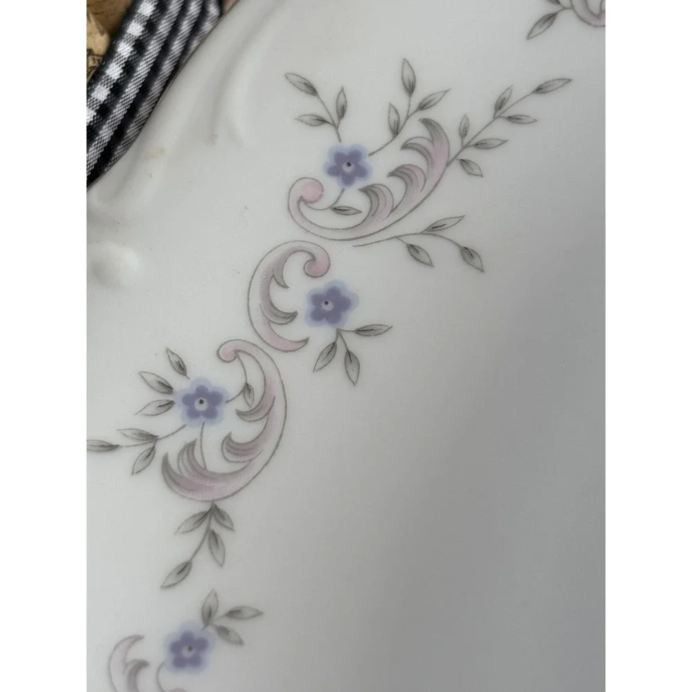Modern China & Table Institute Springtime 5722 Round Platter 12.25